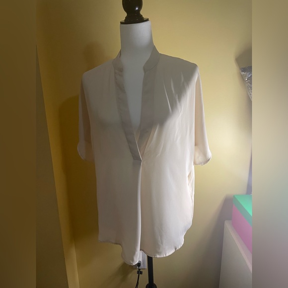 Forever 21 blush pink blouse US S - Picture 1 of 2